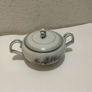 Kent China Silver Pine Sugar Bowl with Lid B2